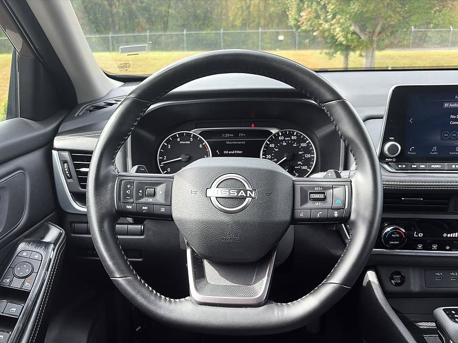 Certified 2025 Nissan Rogue SV AWD/4WD image 30