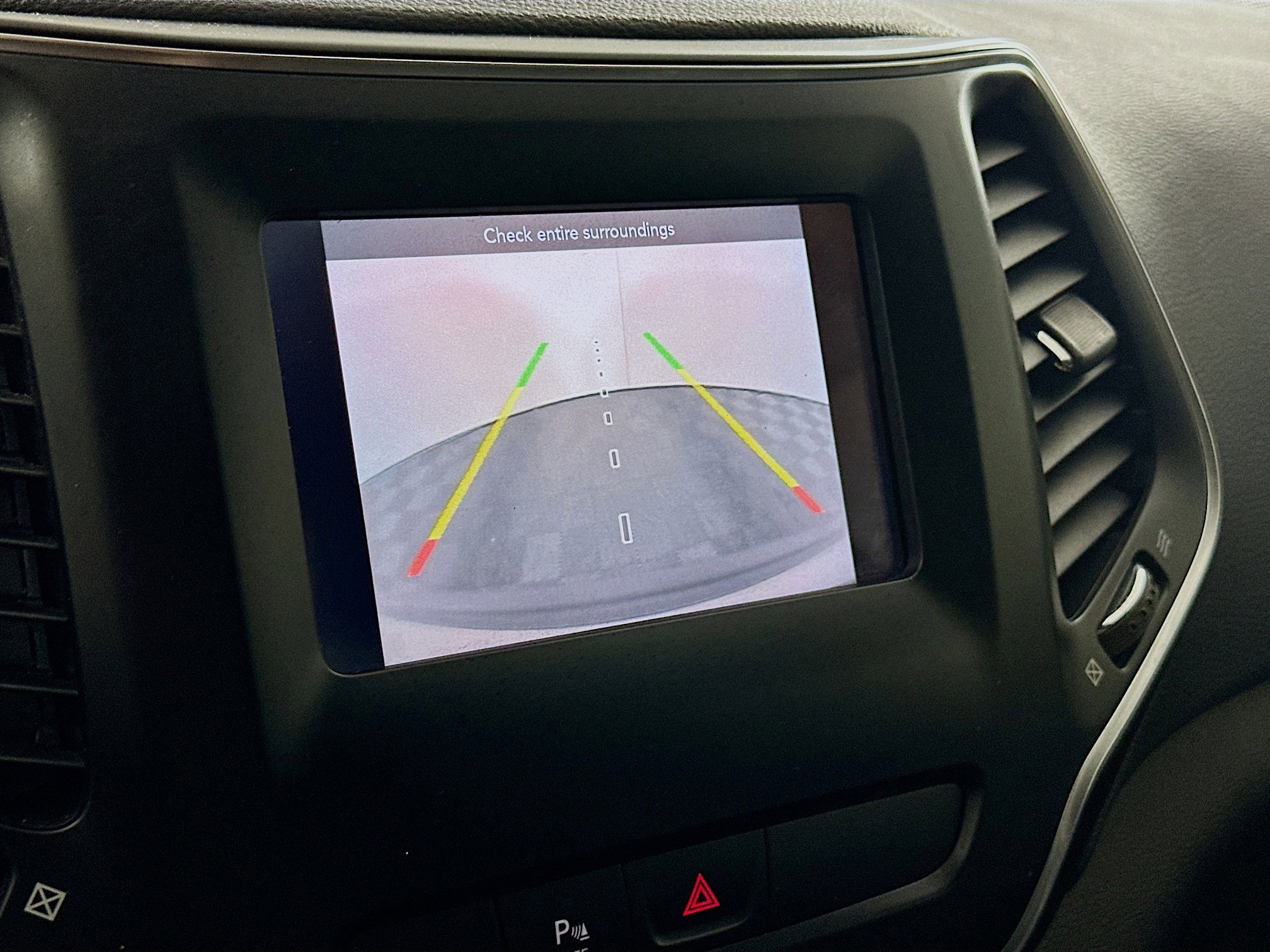 Used 2020 Jeep Cherokee Latitude Plus FWD image 21