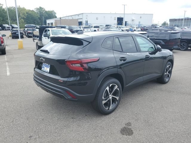 New 2026 Chevrolet Trax RS w/ Sunroof Package FWD image 4