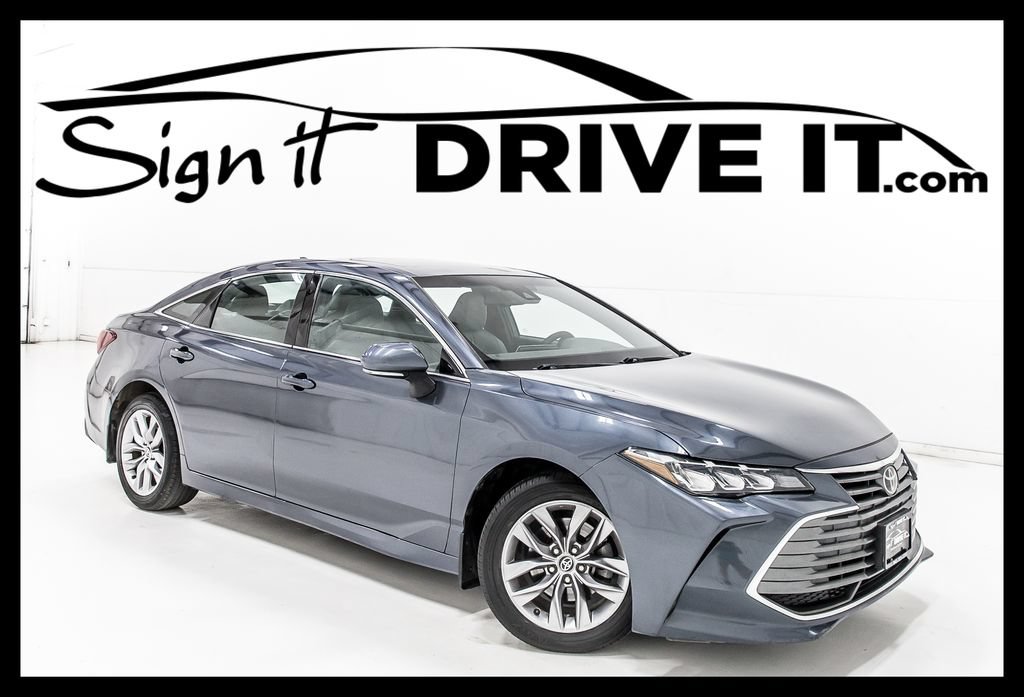 Used 2021 Toyota Avalon XLE w/ Moonroof Package FWD image 1