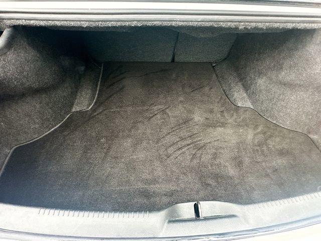 Used 2018 Chrysler 300 Limited w/ Safetytec Plus Group image 28