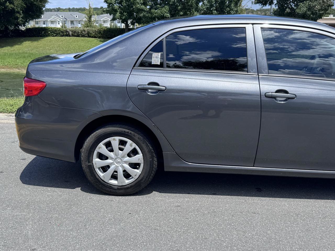 Used 2012 Toyota Corolla L FWD image 32