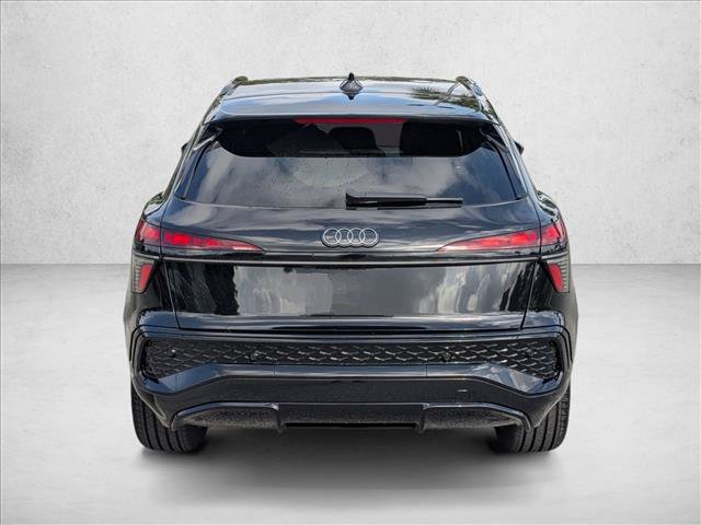New 2026 Audi Q3 quattro 2.0T w/ Technology Package AWD/4WD image 6