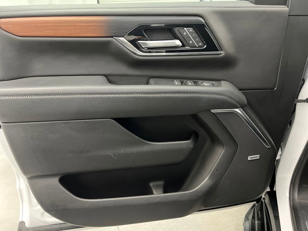 Used 2025 GMC Yukon Denali image 11