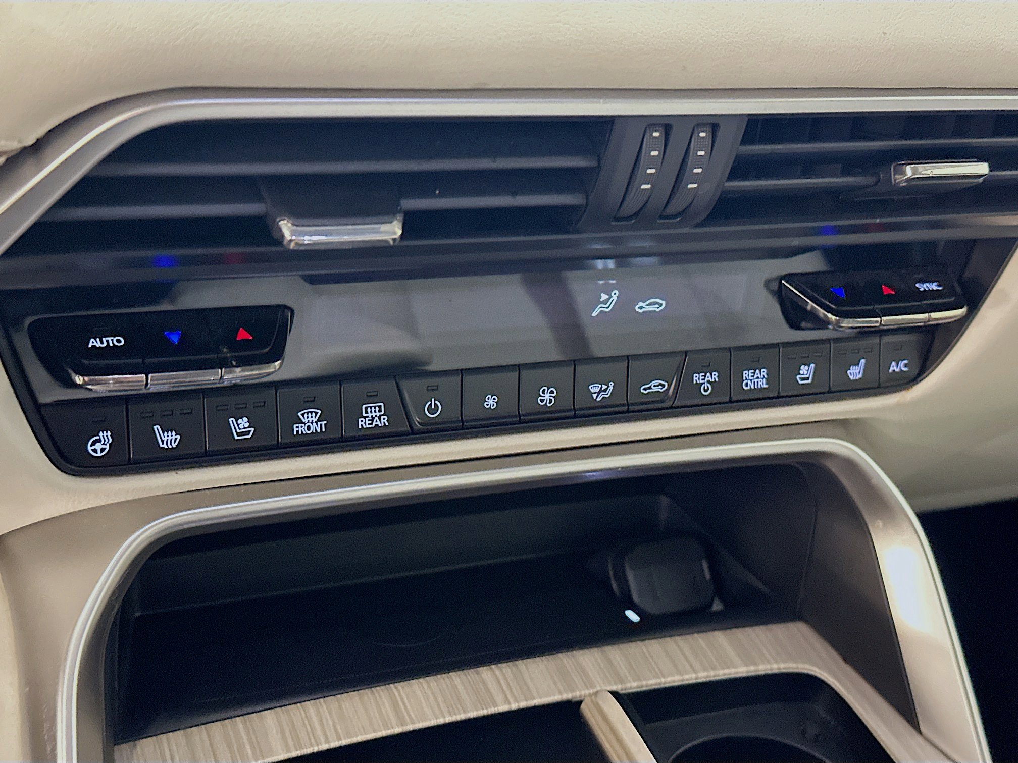 Used 2024 MAZDA CX-90 Plug-In Hybrid w/ Premium Plus image 24