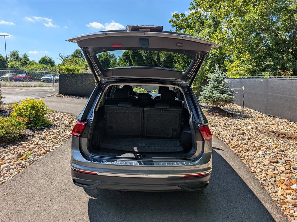Used 2022 Volkswagen Tiguan SE image 19