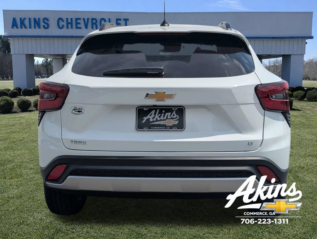 New 2026 Chevrolet Trax LT w/ LT Convenience Package FWD image 5