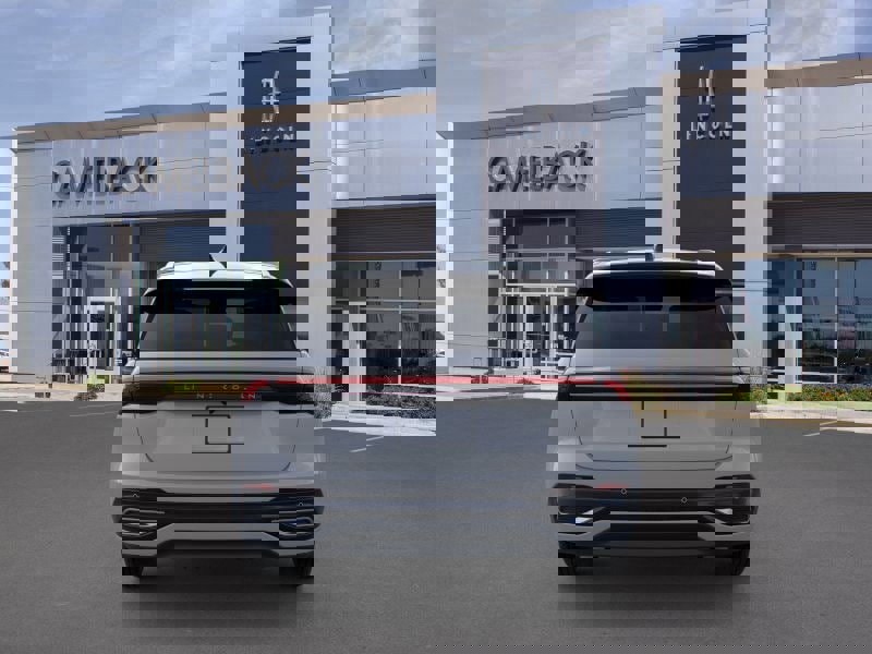 New 2026 Lincoln Nautilus Reserve image 5