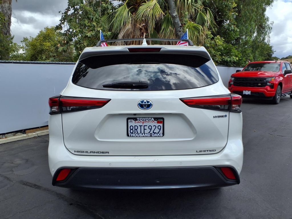 Used 2020 Toyota Highlander Limited FWD image 6