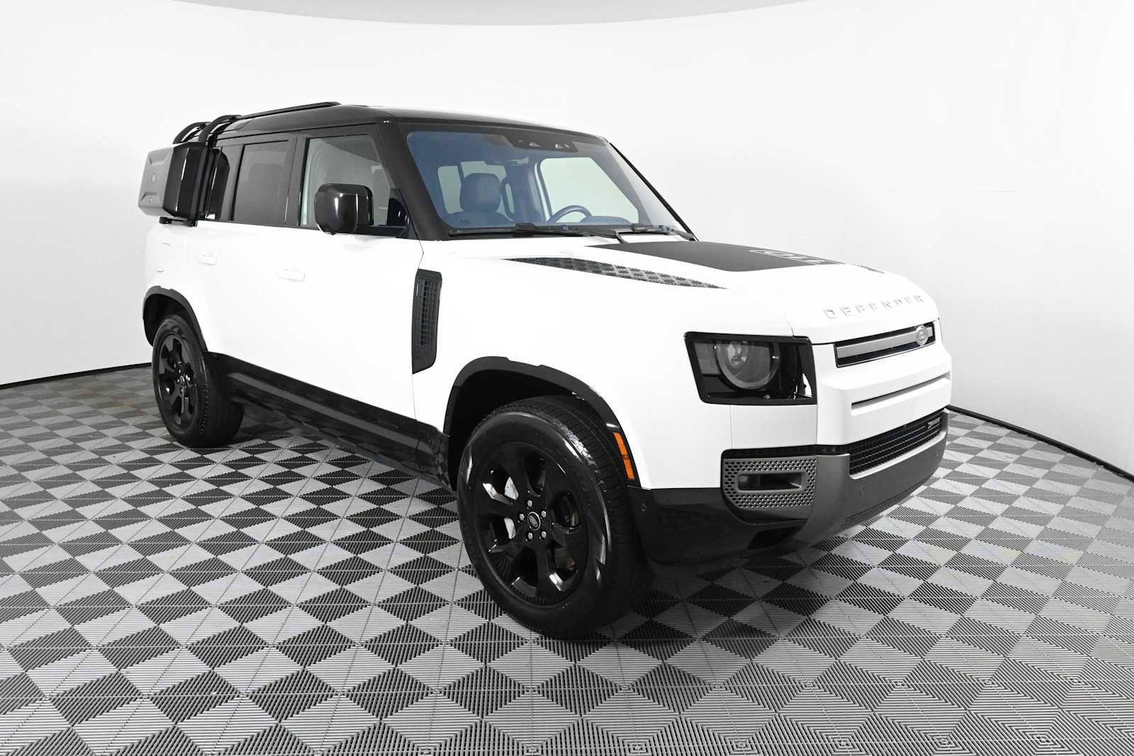 Used 2022 Land Rover Defender 110 X-Dynamic SE AWD/4WD image 8