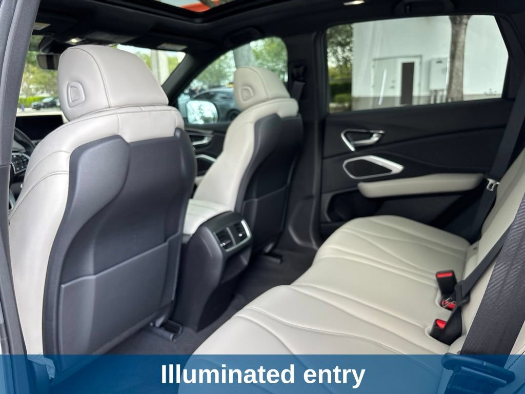 Used 2025 Acura RDX SH-AWD image 17