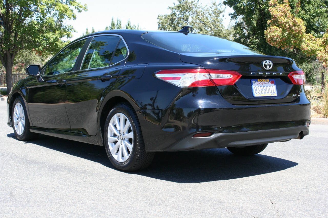 Used 2020 Toyota Camry LE w/ Convenience Package FWD image 7