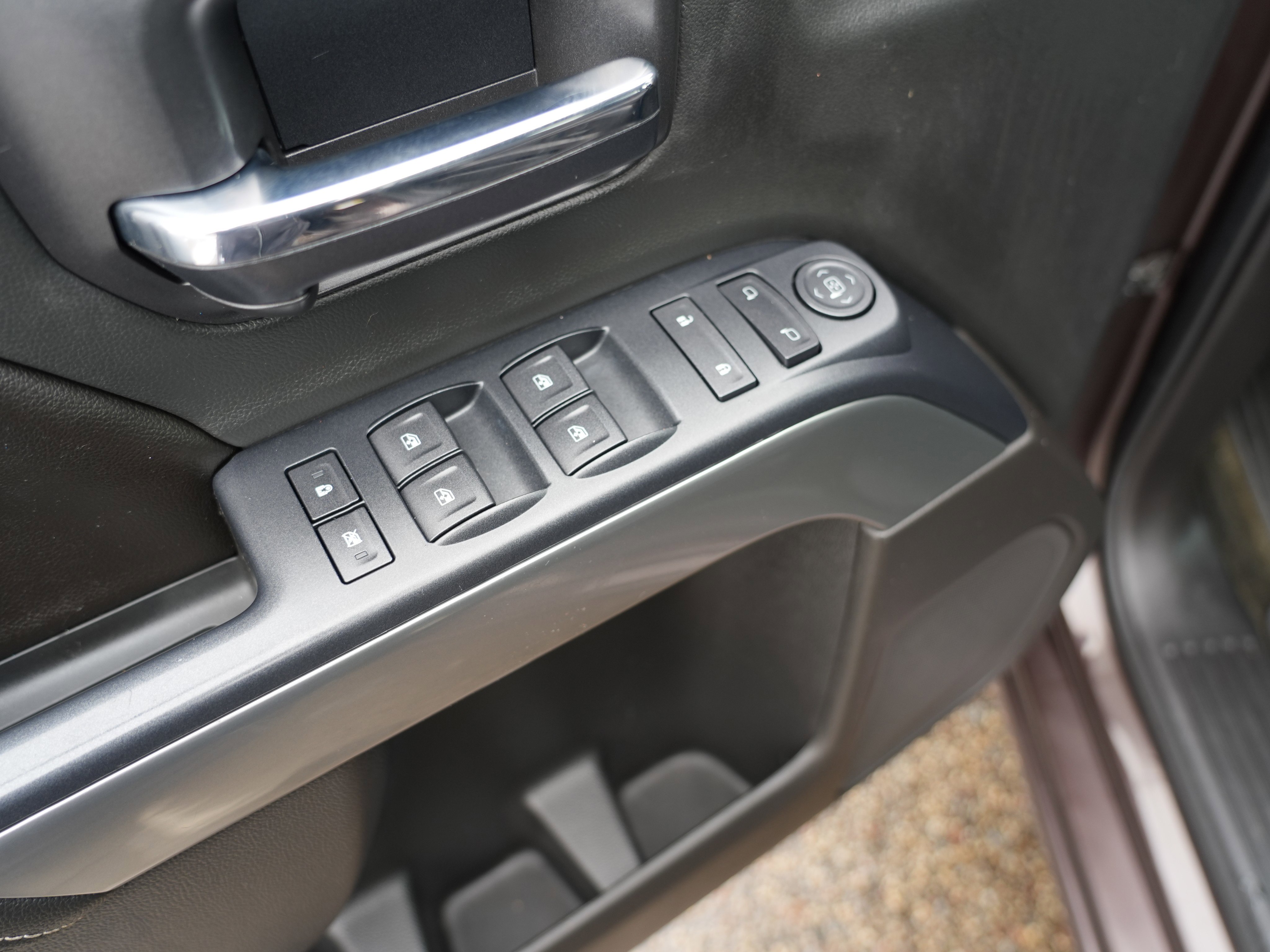 Used 2016 Chevrolet Silverado 1500 LT w/ All Star Edition image 17