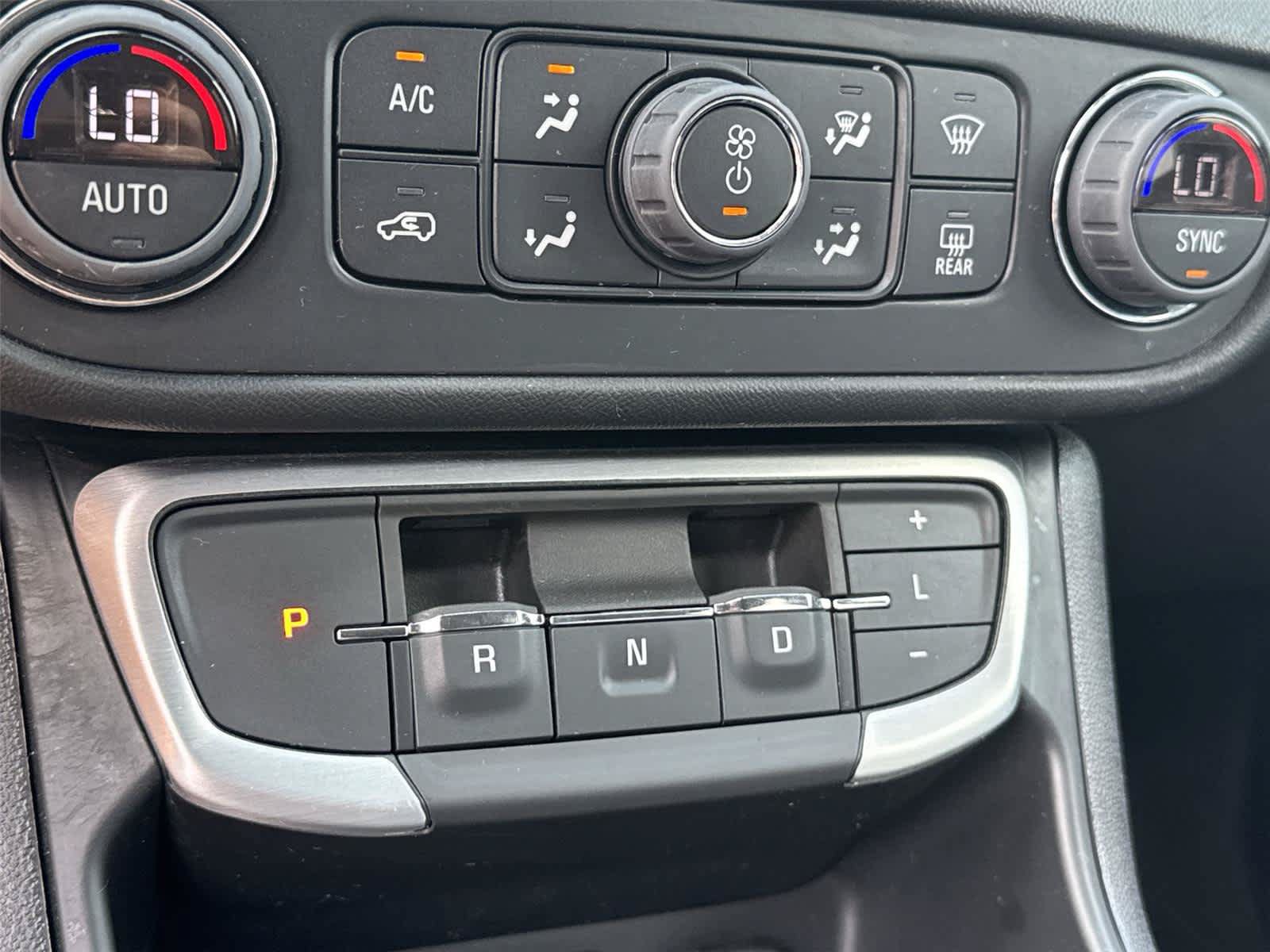 Used 2023 GMC Terrain SLT AWD/4WD image 20