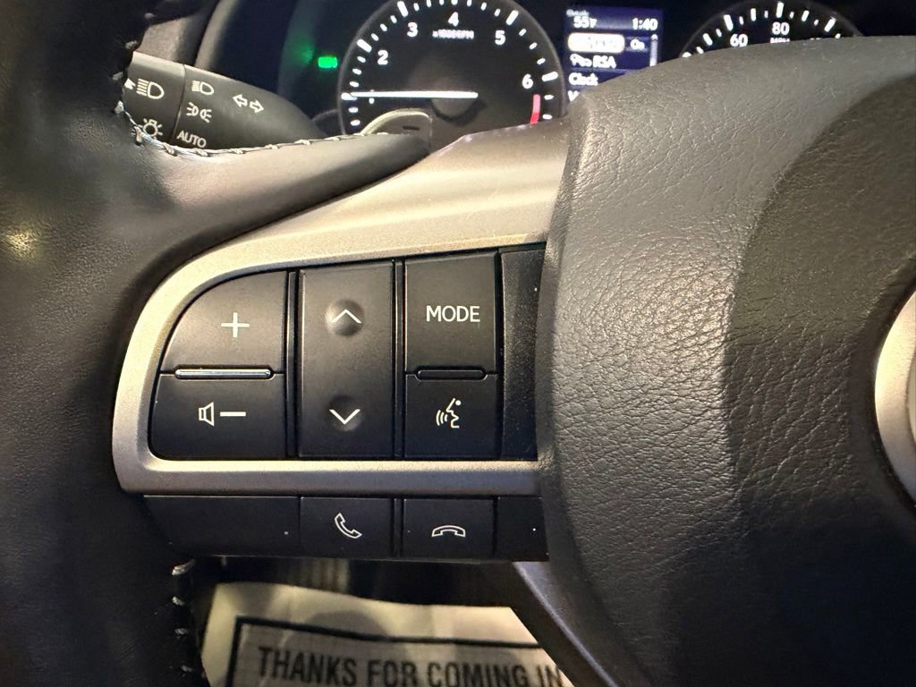 Used 2022 Lexus RX 350L Premium w/ Premium Package image 23