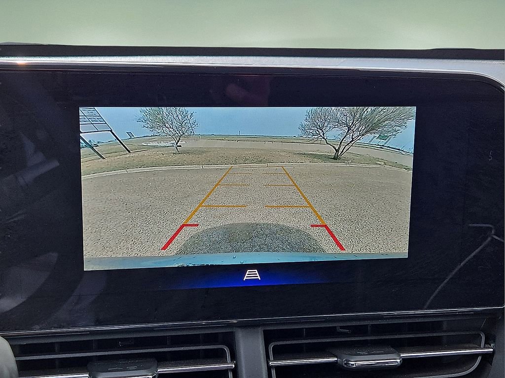 Used 2024 Chevrolet Trax LT image 28