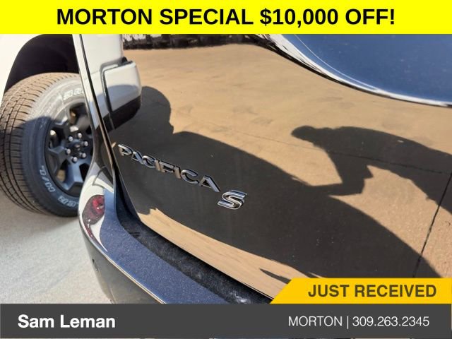 New 2026 Chrysler Pacifica Limited w/ S Appearance Package image 9