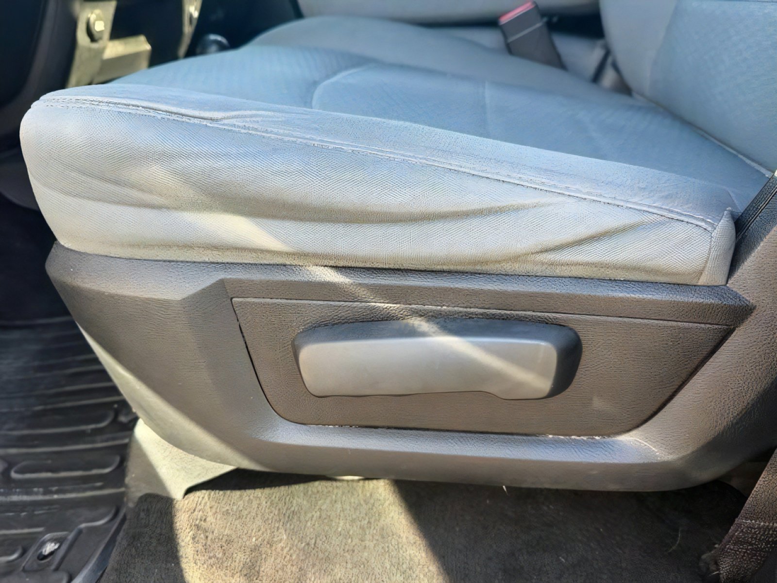 Used 2015 RAM 3500 Tradesman w/ Chrome Appearance Group image 20