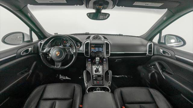 Used 2014 Porsche Cayenne Platinum Edition AWD/4WD image 22