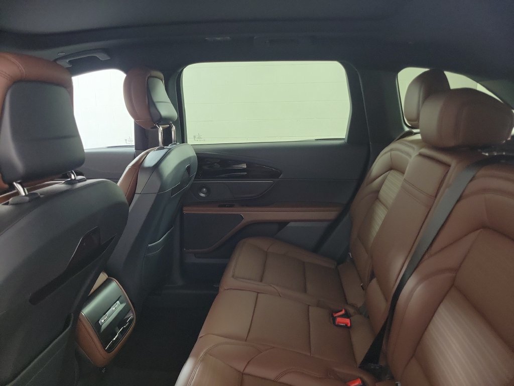 New 2026 Lincoln Nautilus Reserve AWD/4WD image 13