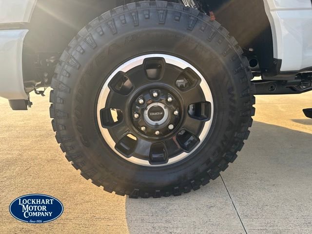 New 2026 Ford F250 Platinum w/ Tremor Off-Road Package image 27