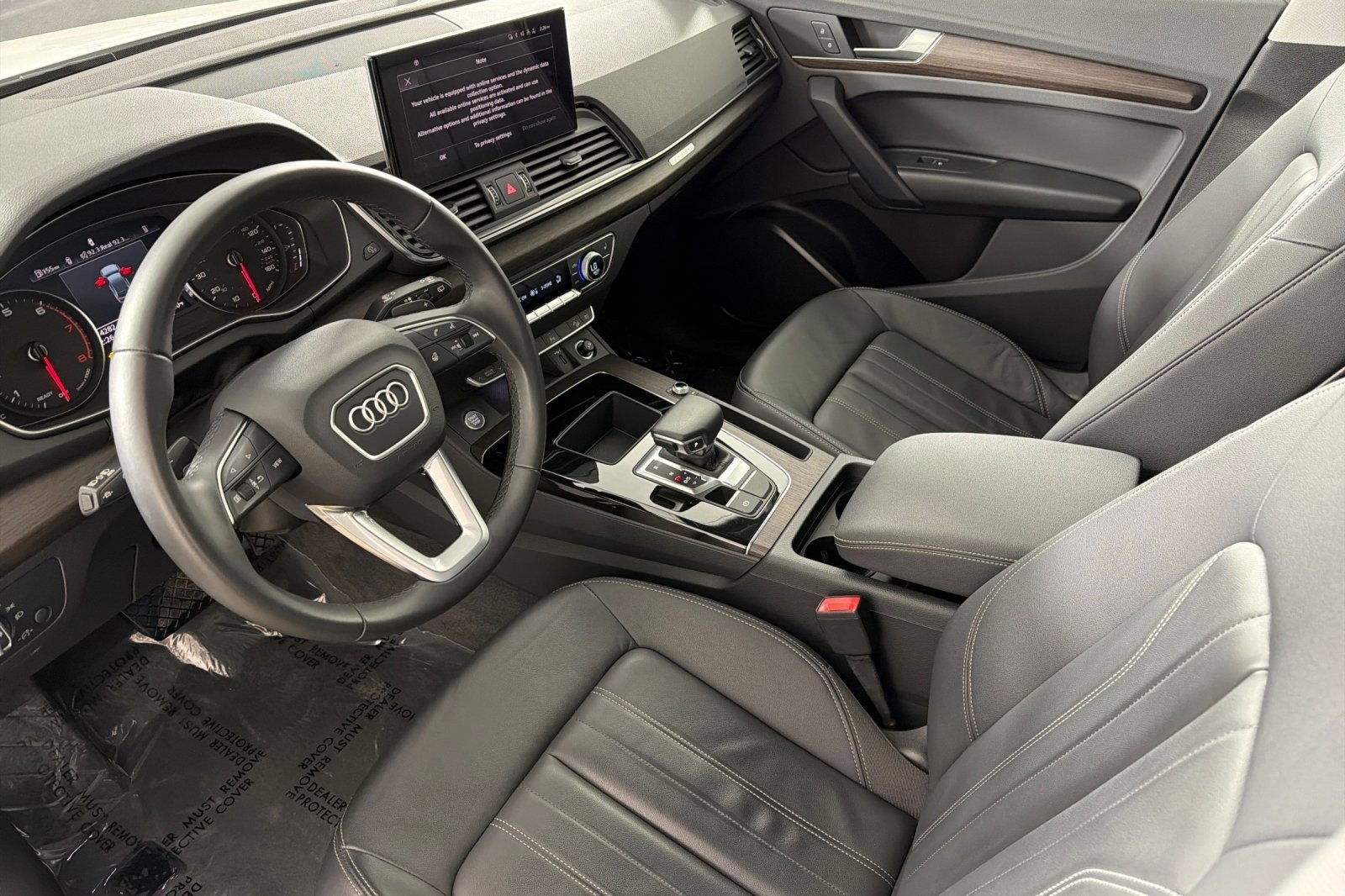 Used 2023 Audi Q5 2.0T Premium w/ Convenience Package image 9