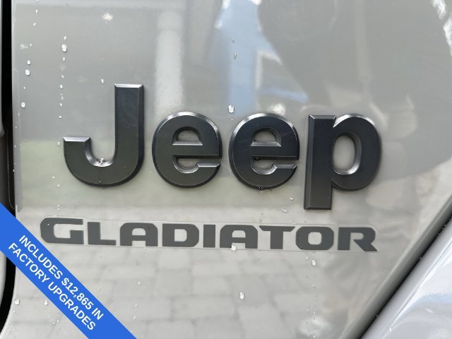 Used 2022 Jeep Gladiator Sport AWD/4WD image 10