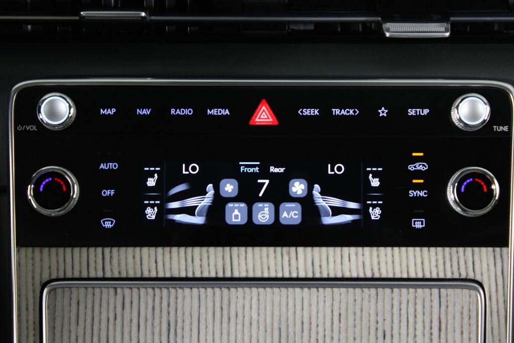 Used 2025 Genesis GV80 2.5T Prestige image 20