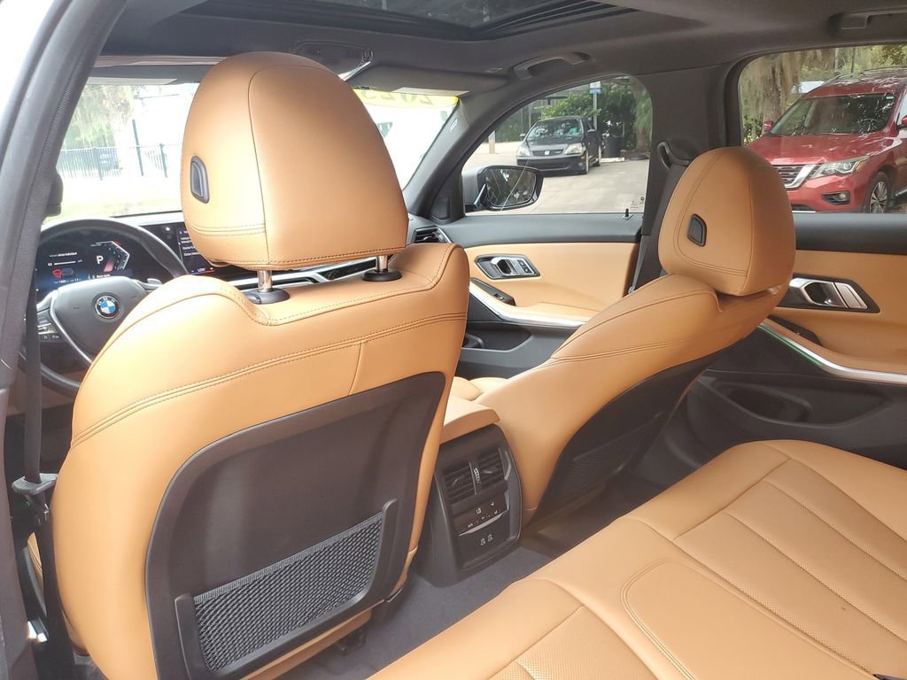 Used 2023 BMW 330i Sedan w/ Convenience Package image 8