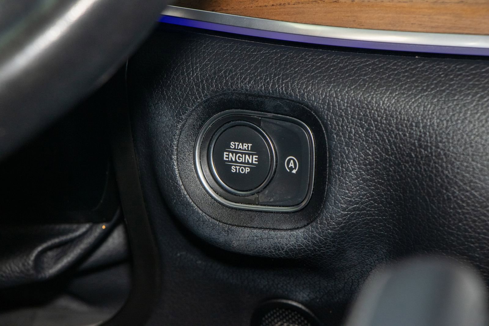 Used 2021 Mercedes-Benz GLE 350 w/ 3rd Row Seat Package image 25