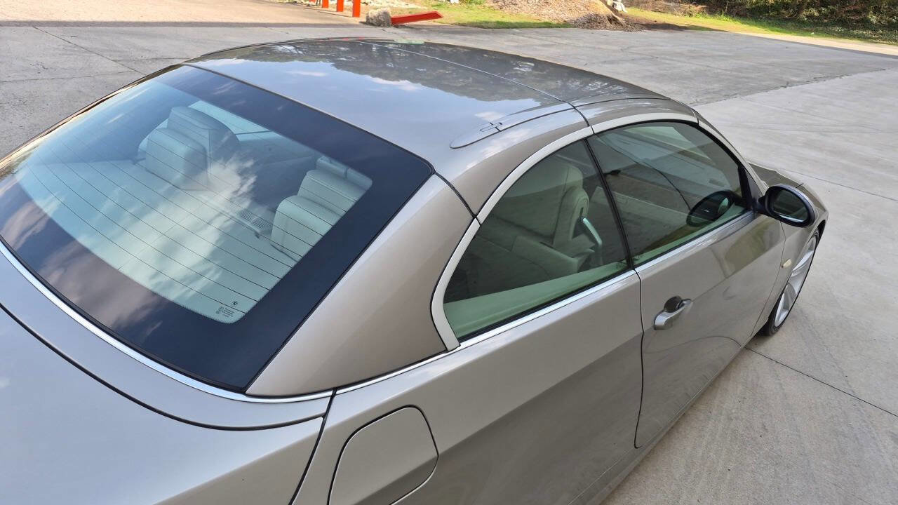 Used 2007 BMW 335i Convertible image 25
