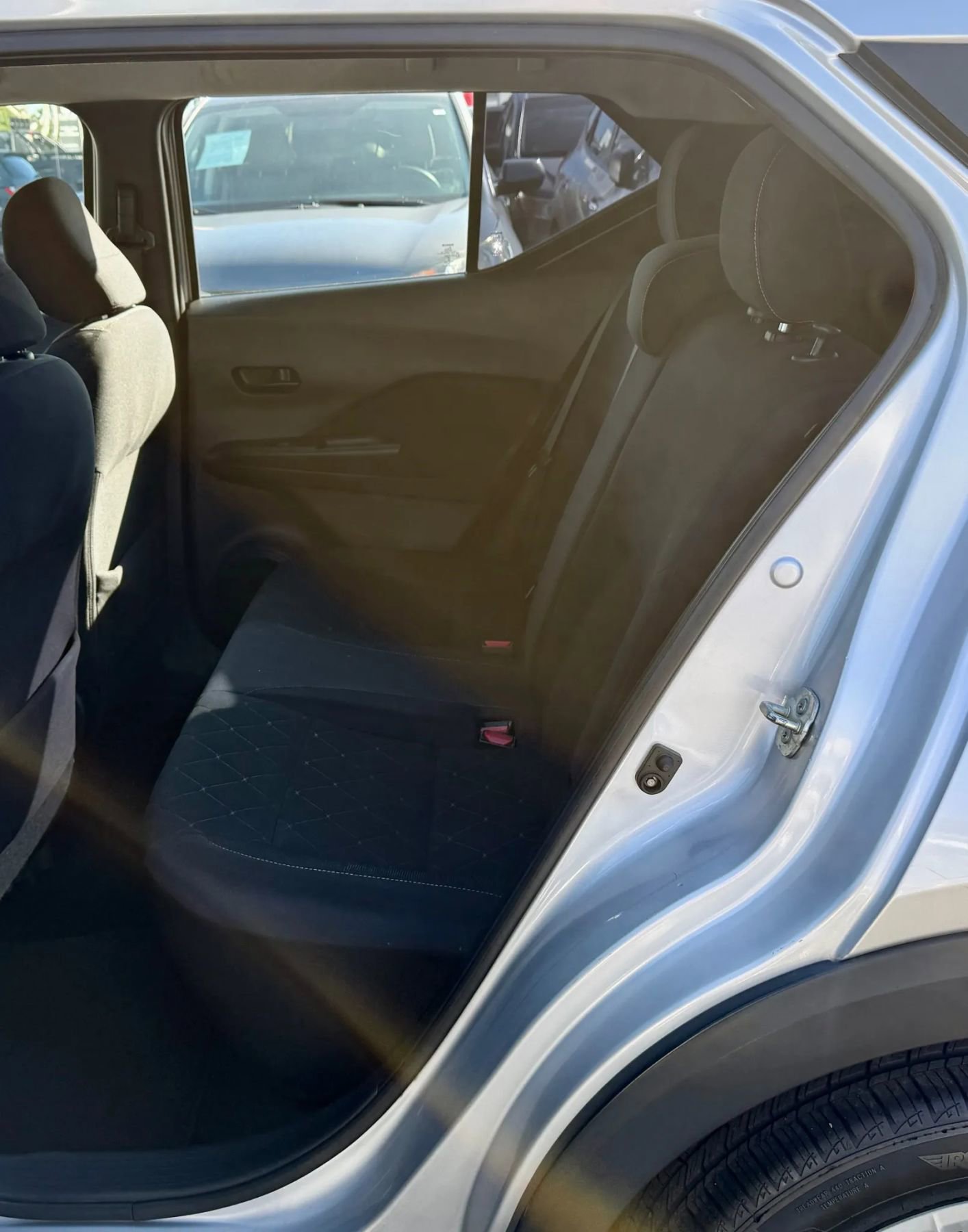 Used 2018 Nissan Kicks S image 9