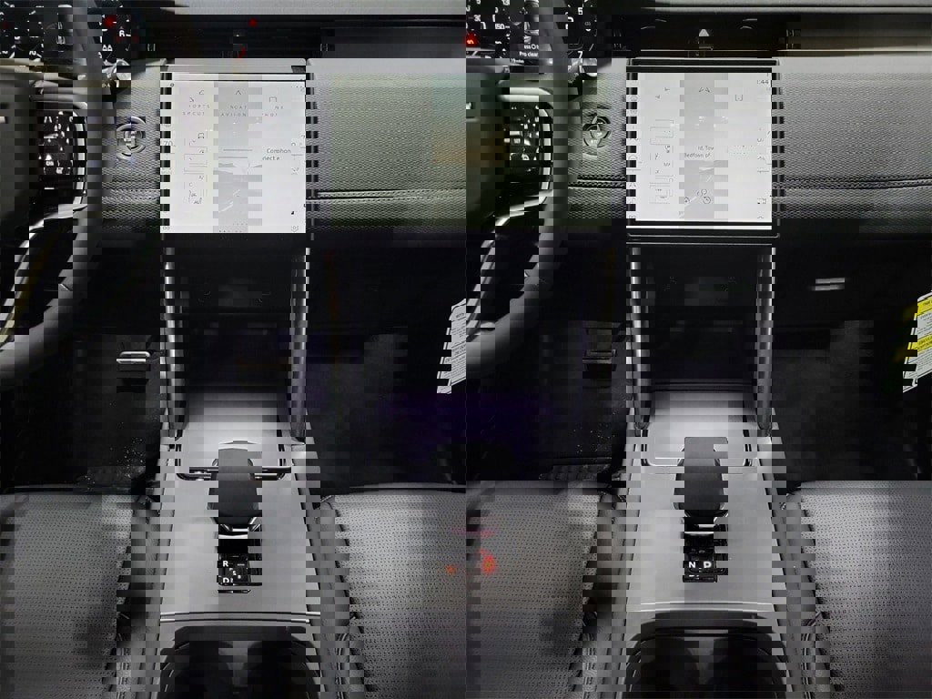 New 2025 Land Rover Discovery Sport Dynamic SE image 26