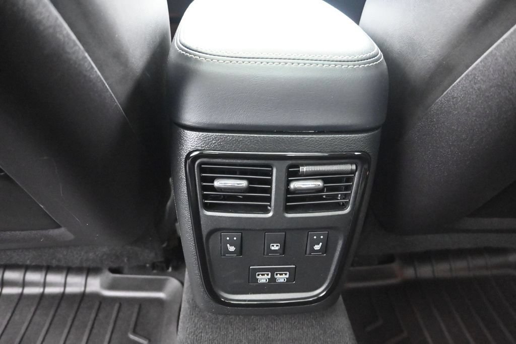Used 2023 Chrysler 300 S w/ Comfort Group RWD image 14