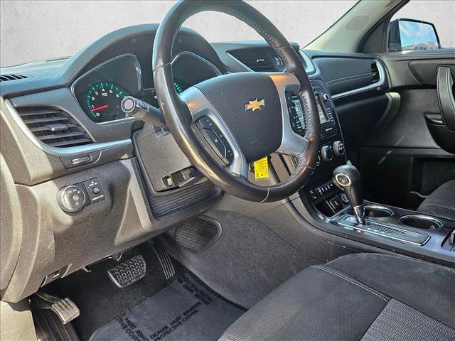 Used 2017 Chevrolet Traverse LT w/ Style and Technology Package image 10