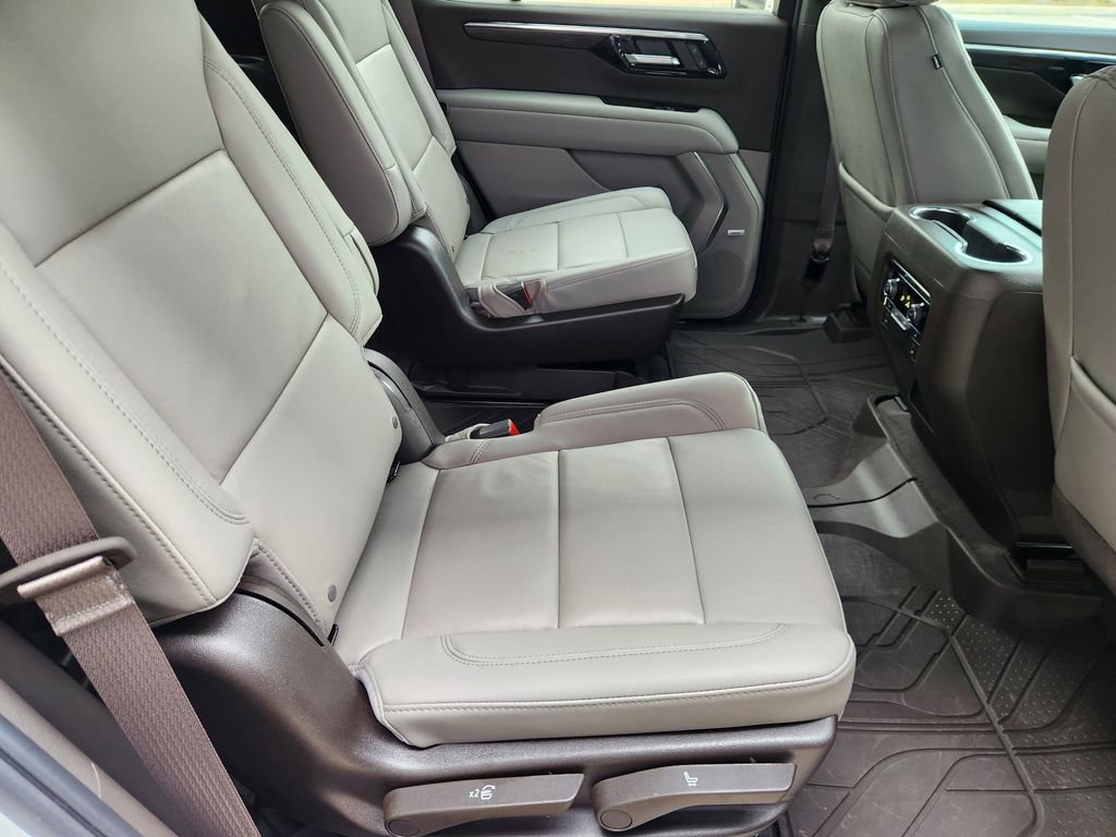 Used 2025 Chevrolet Tahoe Z71 w/ Comfort Package AWD/4WD image 31