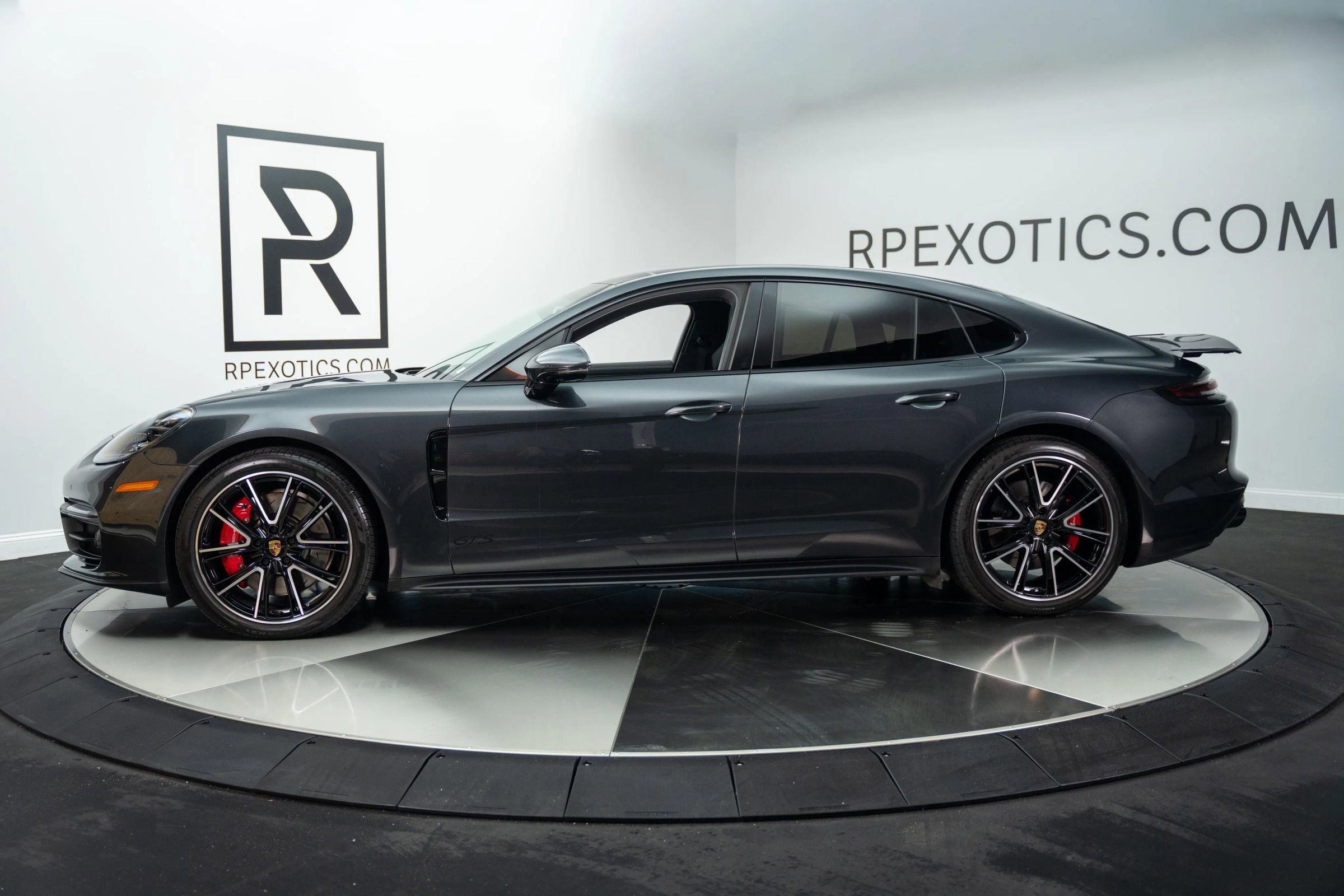 Used 2019 Porsche Panamera GTS image 7