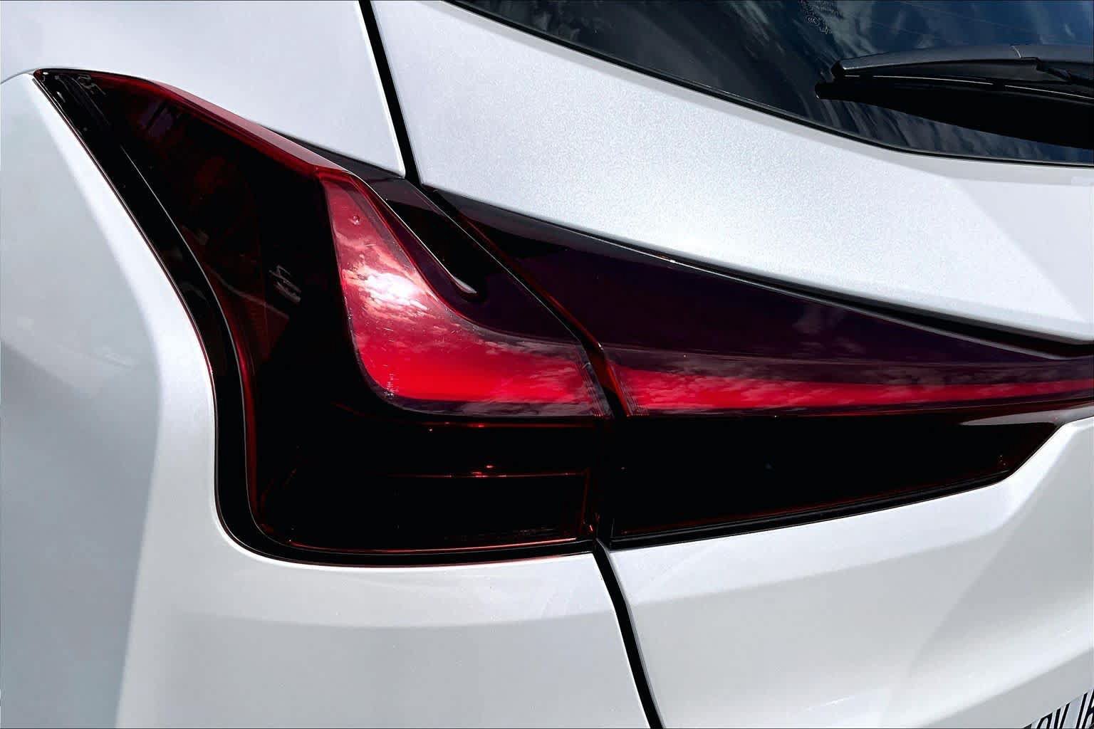 Used 2025 Lexus UX 300h FWD image 27