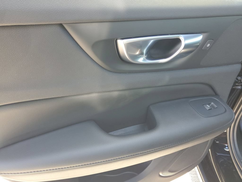 Certified 2023 Volvo S60 B5 Plus FWD image 12