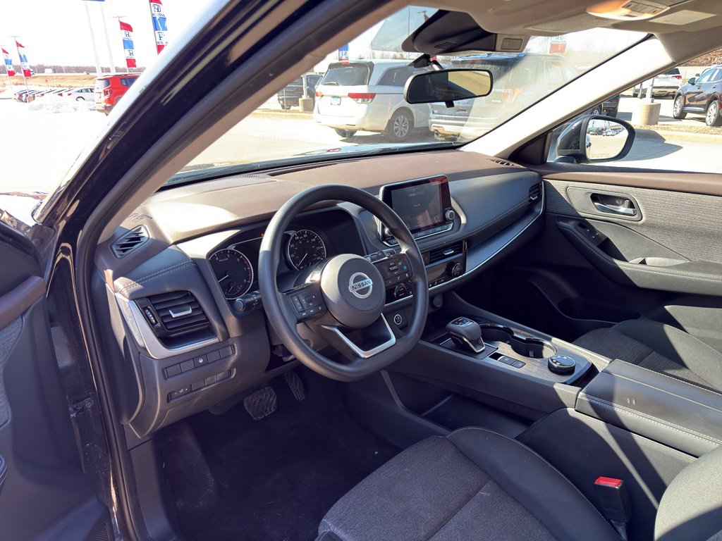 Used 2021 Nissan Rogue SV AWD/4WD image 9