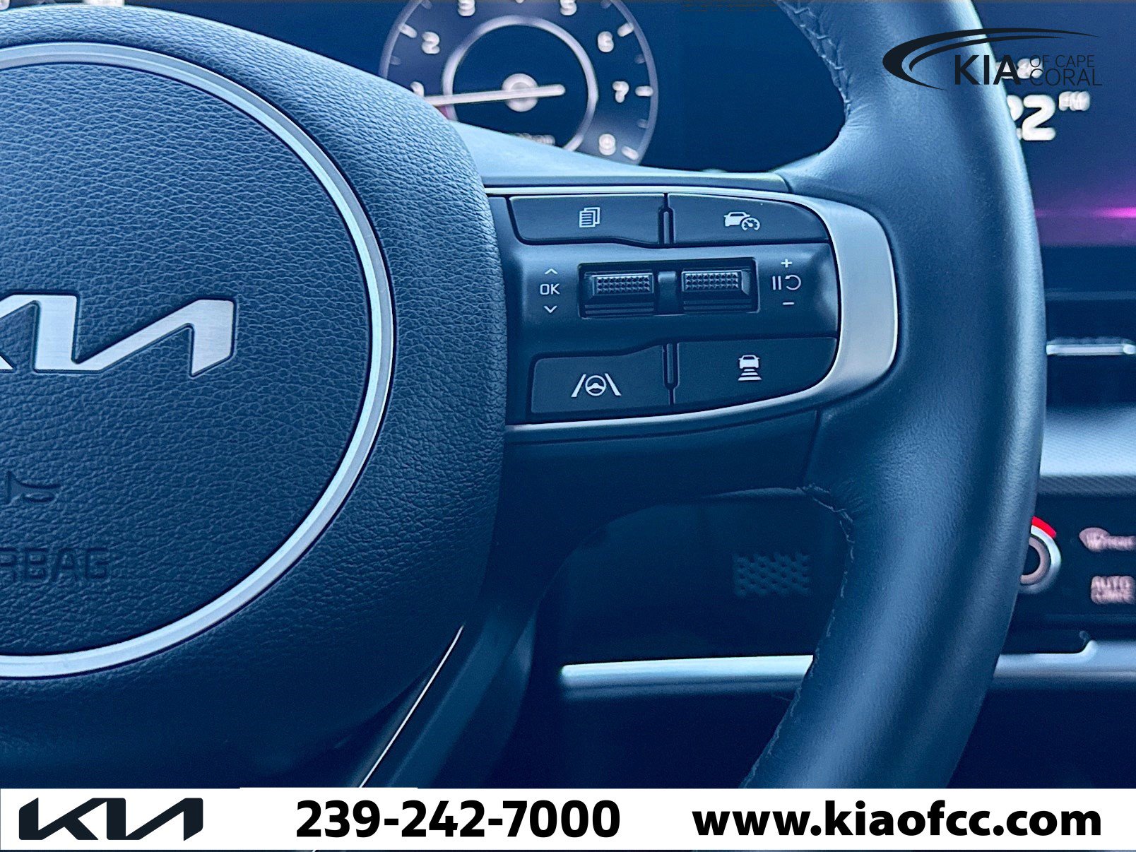 Certified 2025 Kia Sportage SX image 38