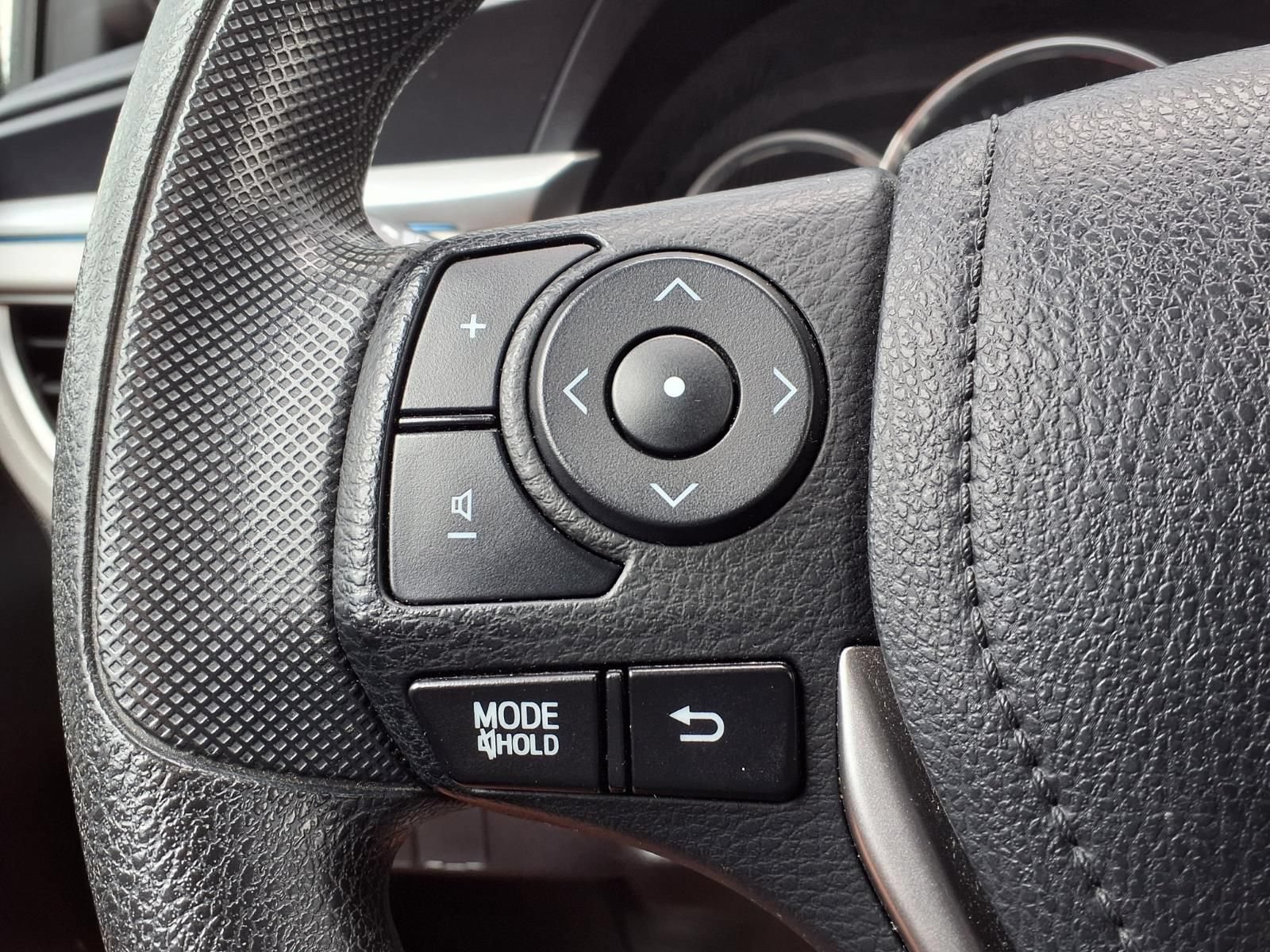Used 2015 Toyota Corolla LE FWD image 27