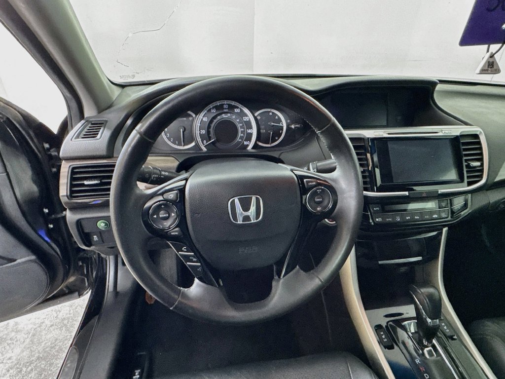 Used 2016 Honda Accord EX-L image 11