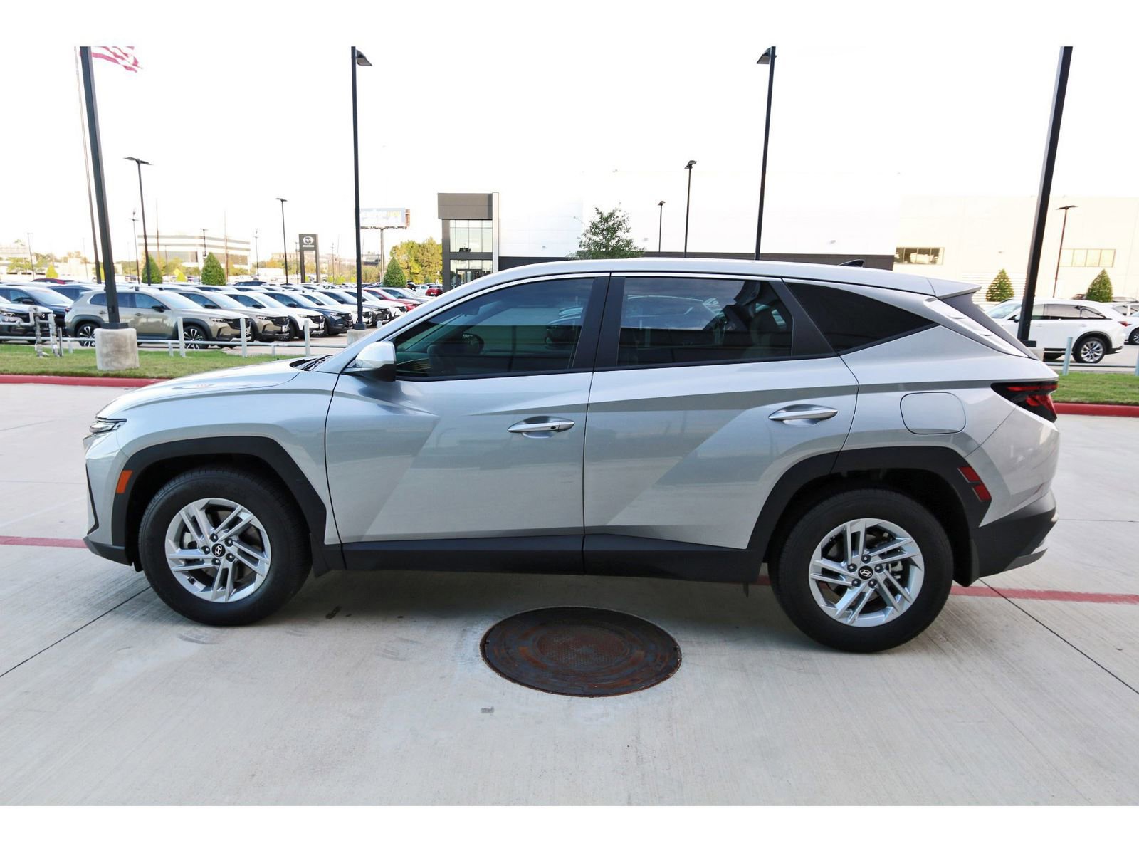 Certified 2026 Hyundai Tucson SE image 6