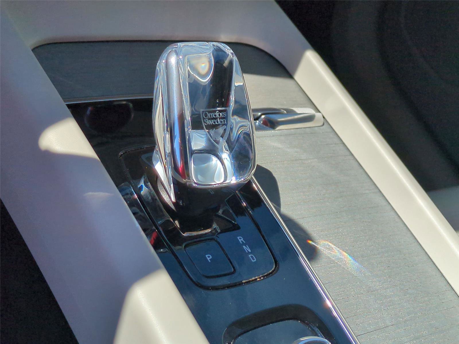 Used 2025 Volvo XC60 T8 Ultra w/ Protection Package Premier image 13