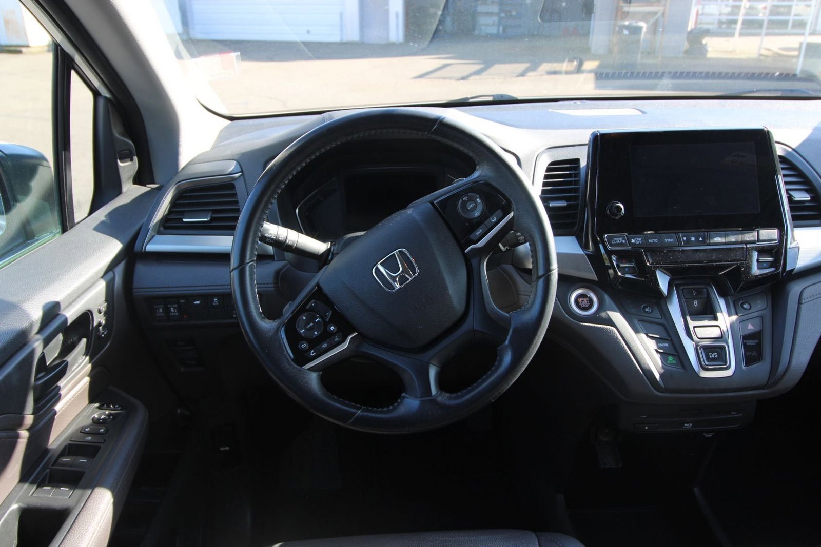 Used 2018 Honda Odyssey EX-L image 16