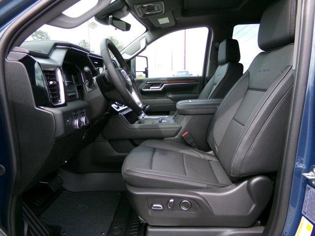 New 2025 GMC Sierra 2500 Denali w/ Denali Reserve Package image 4