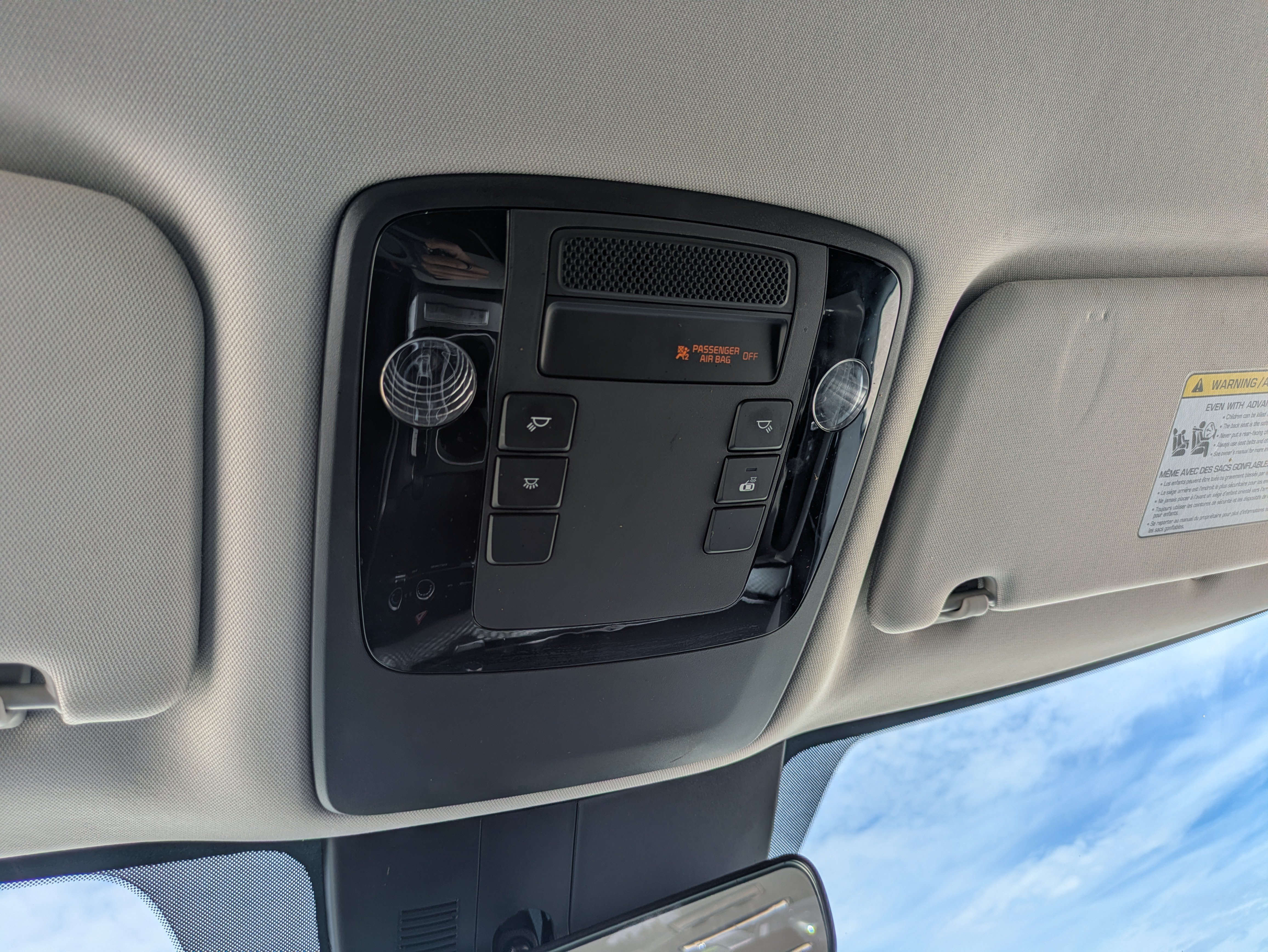 Certified 2024 Kia Carnival LX FWD image 35