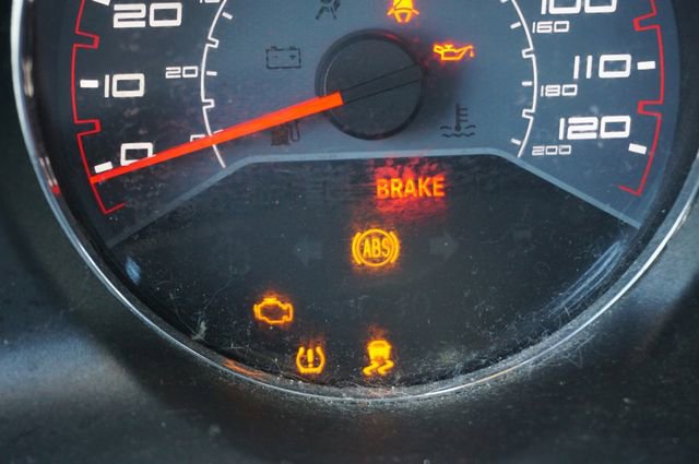 Used 2014 Dodge Avenger SE image 9