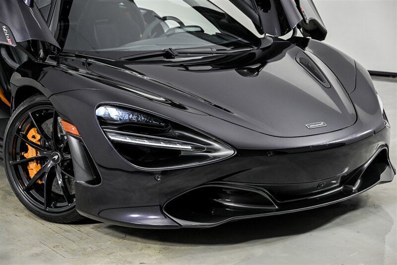 Used 2019 McLaren 720S Performance RWD image 3